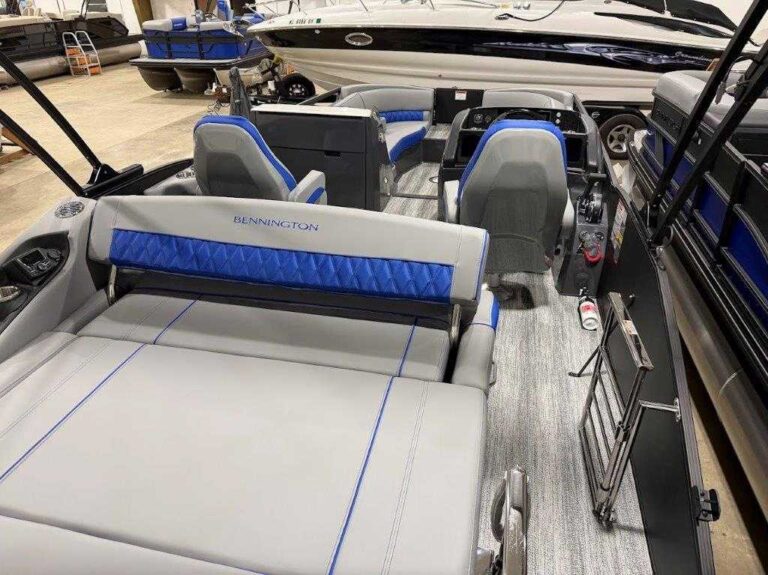 2026 Bennington 25RTSB - Blackout US-ETWS7708H526 [photo 27]